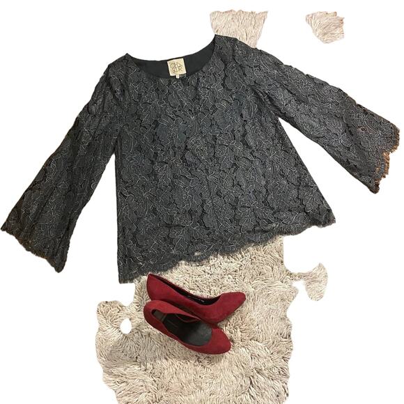 Chaser Gray Lace Eyelash Trim Cut Out Office Attire Formal Blouse Women SZ M - Picture 5 of 6